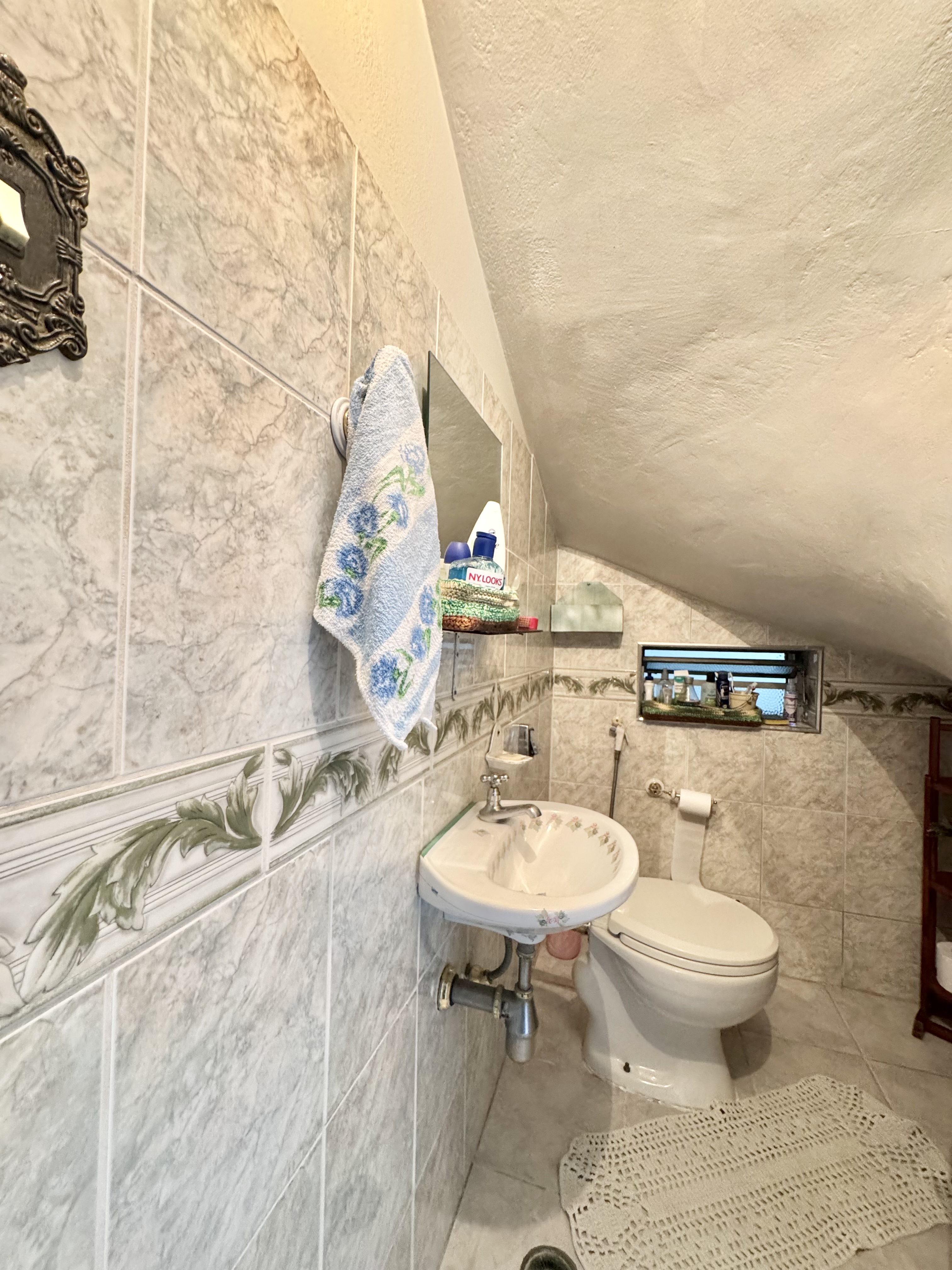 275516