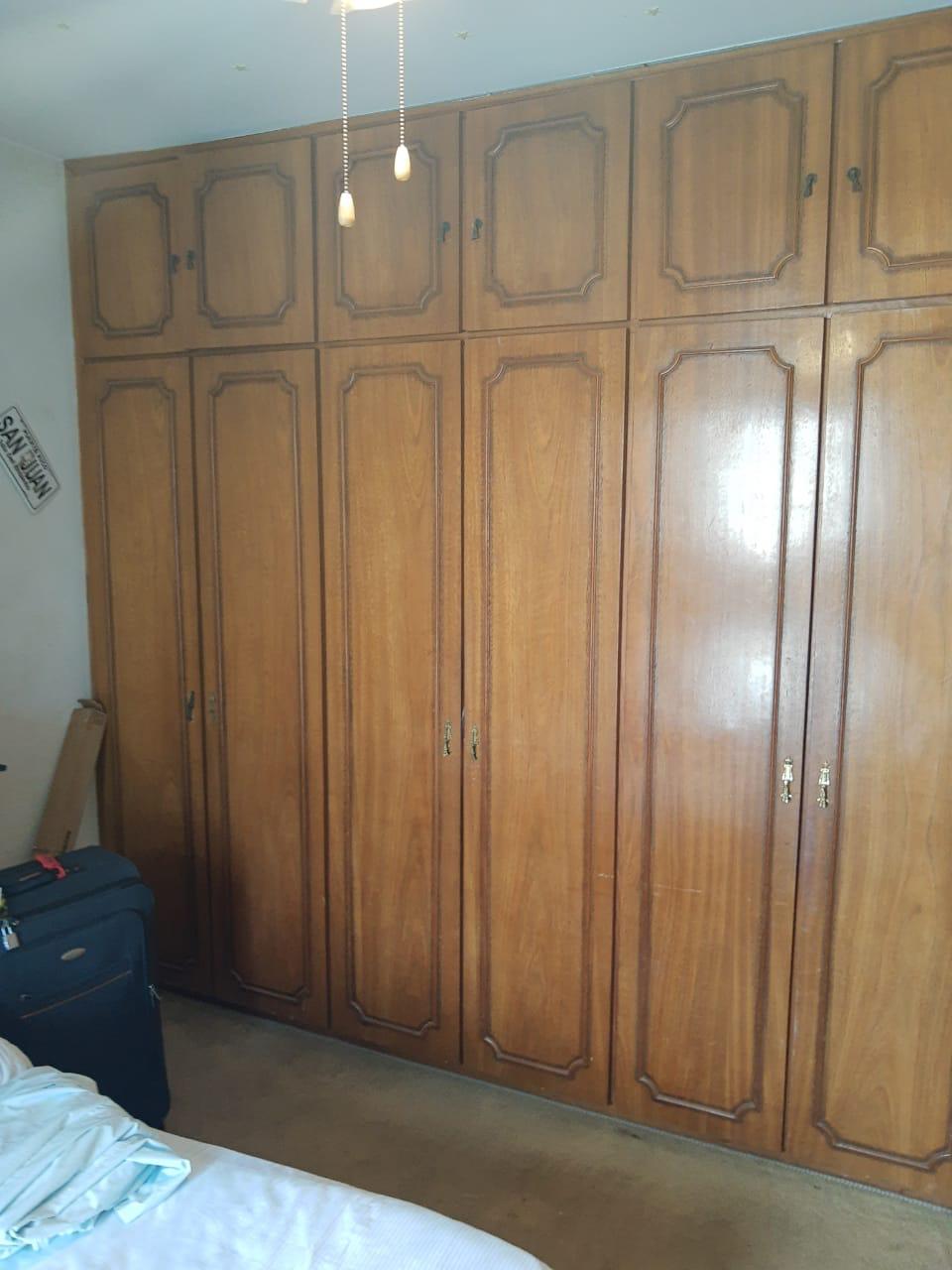 276834