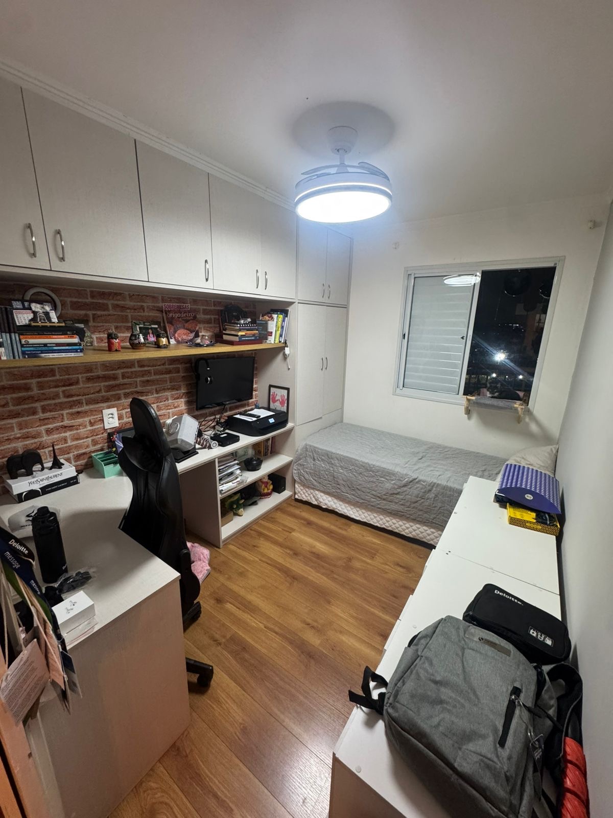 277718