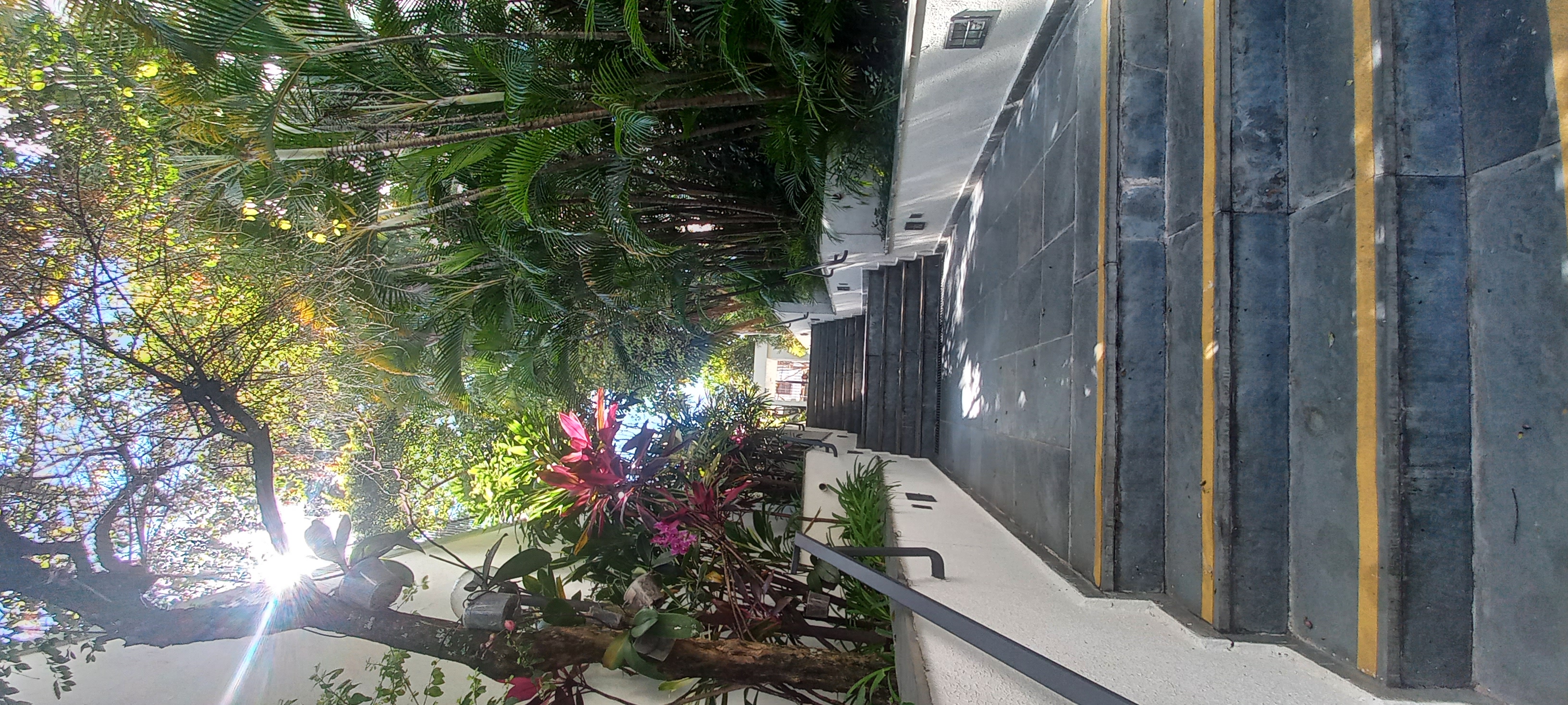 281952