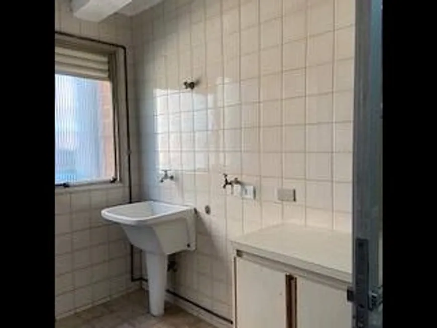 284240