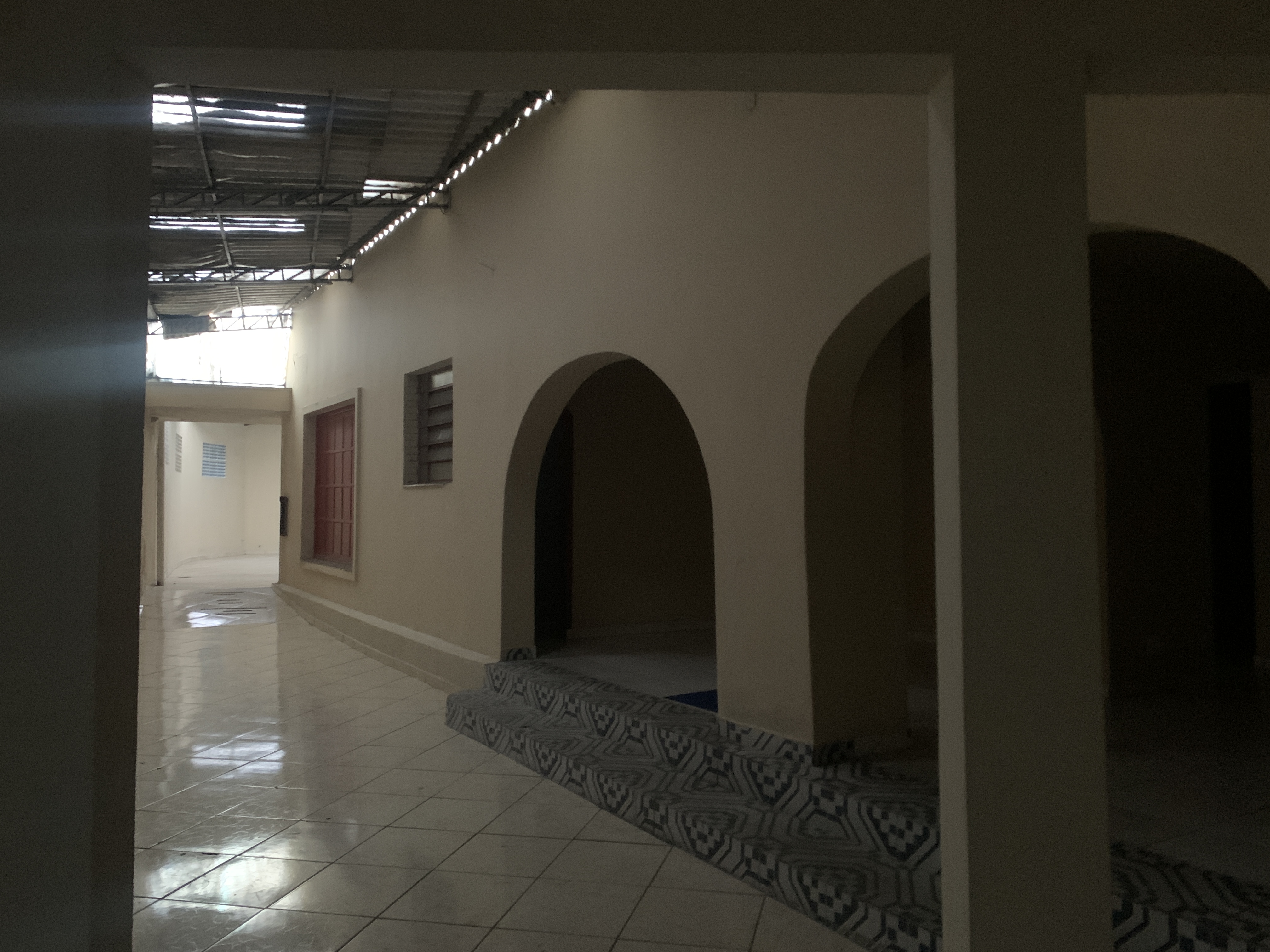 283103