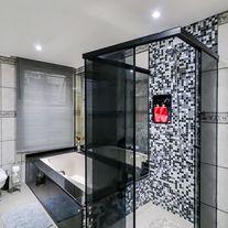 292973