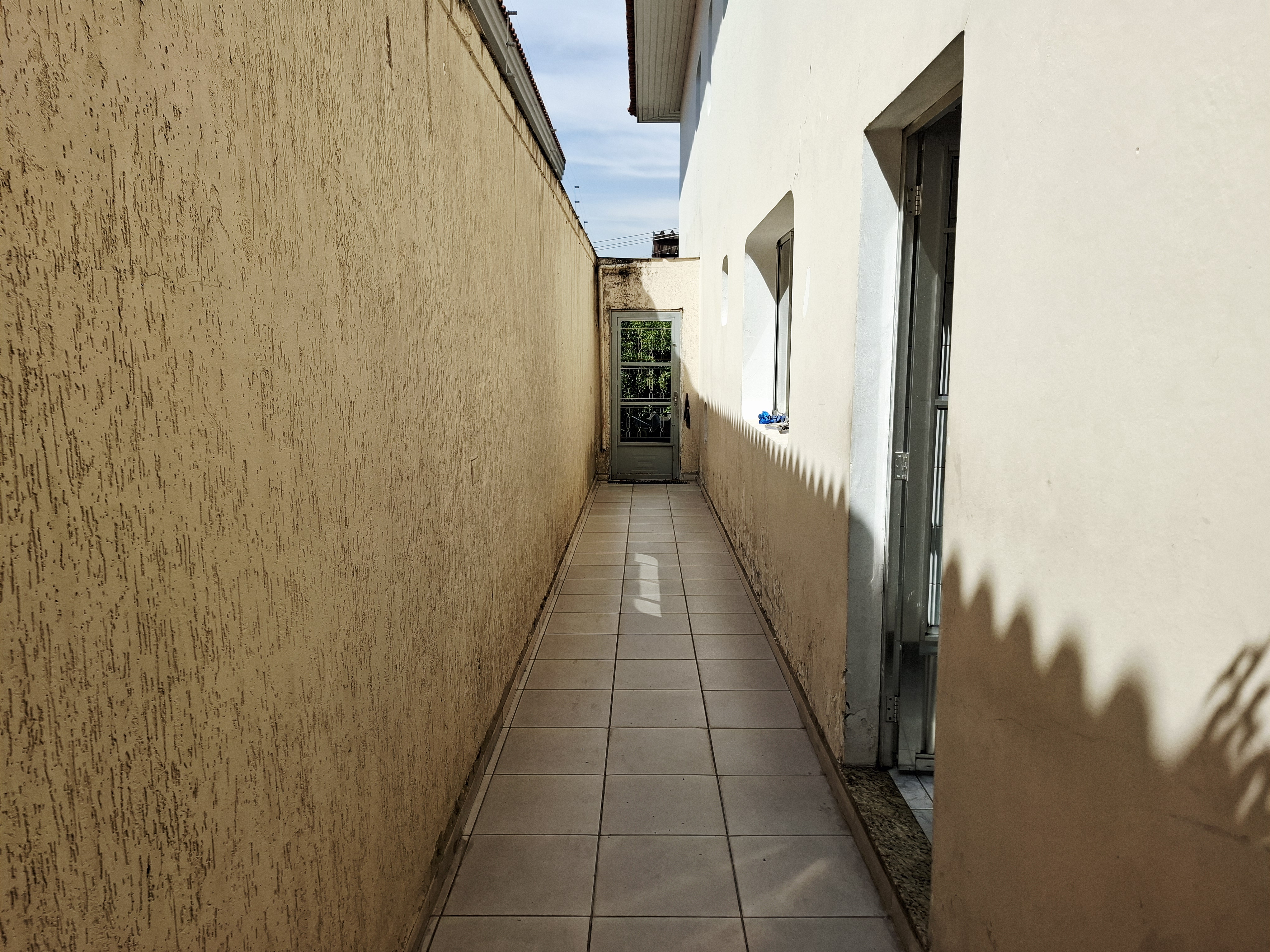 296860